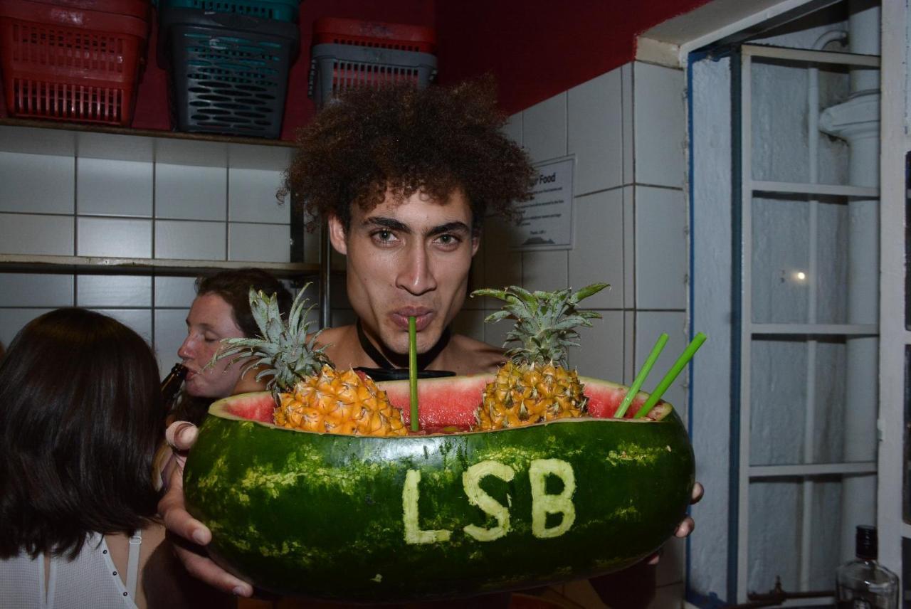 Long Street Backpackers (Adults Only) Hostel Кейптаун Екстериор снимка