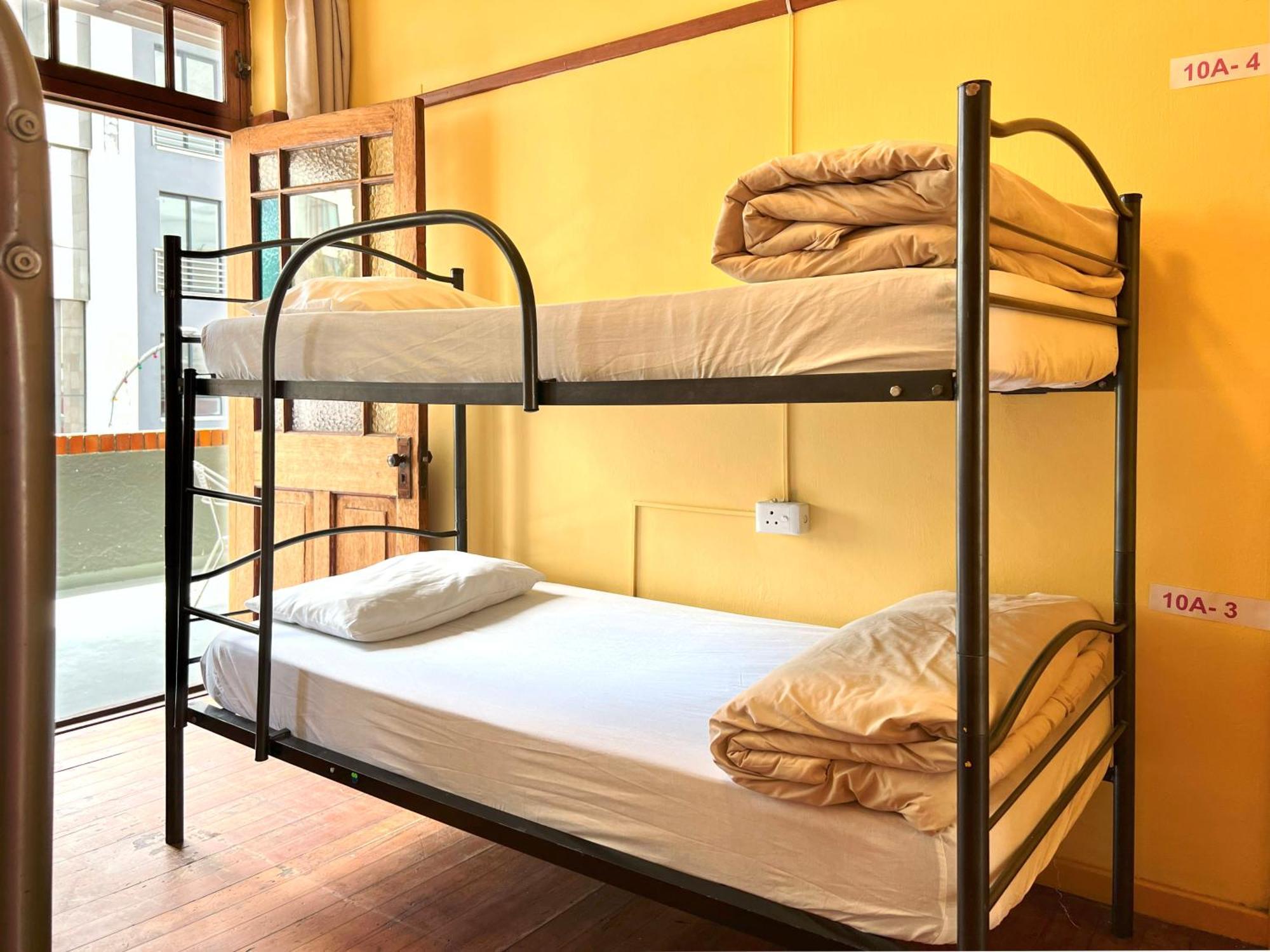 Long Street Backpackers (Adults Only) Hostel Кейптаун Екстериор снимка
