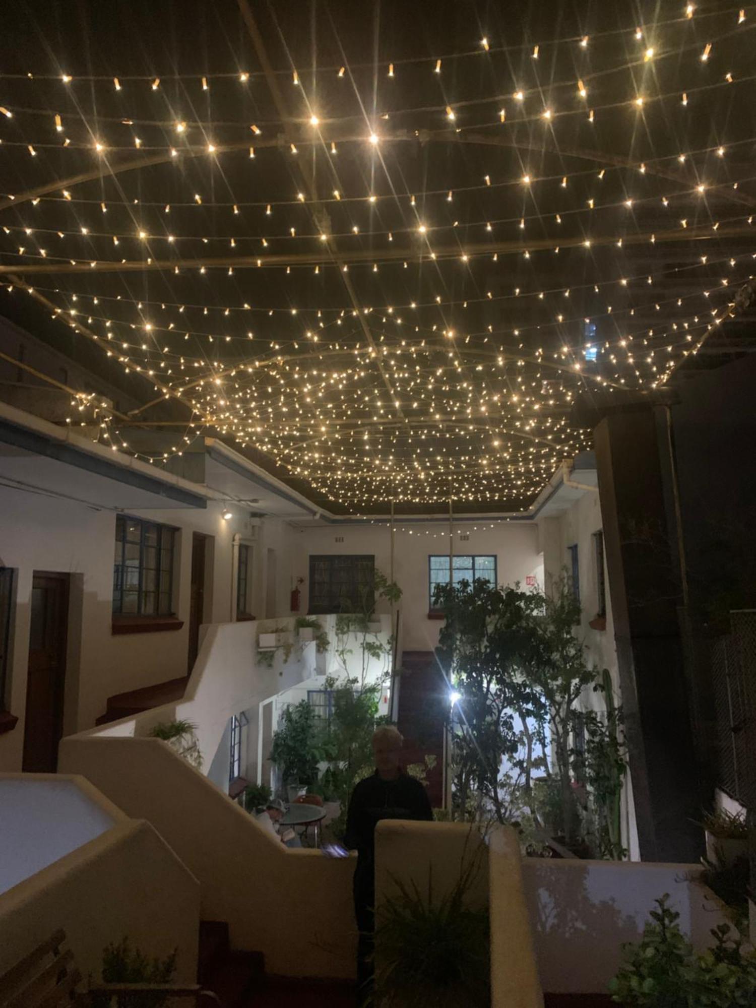 Long Street Backpackers (Adults Only) Hostel Кейптаун Екстериор снимка