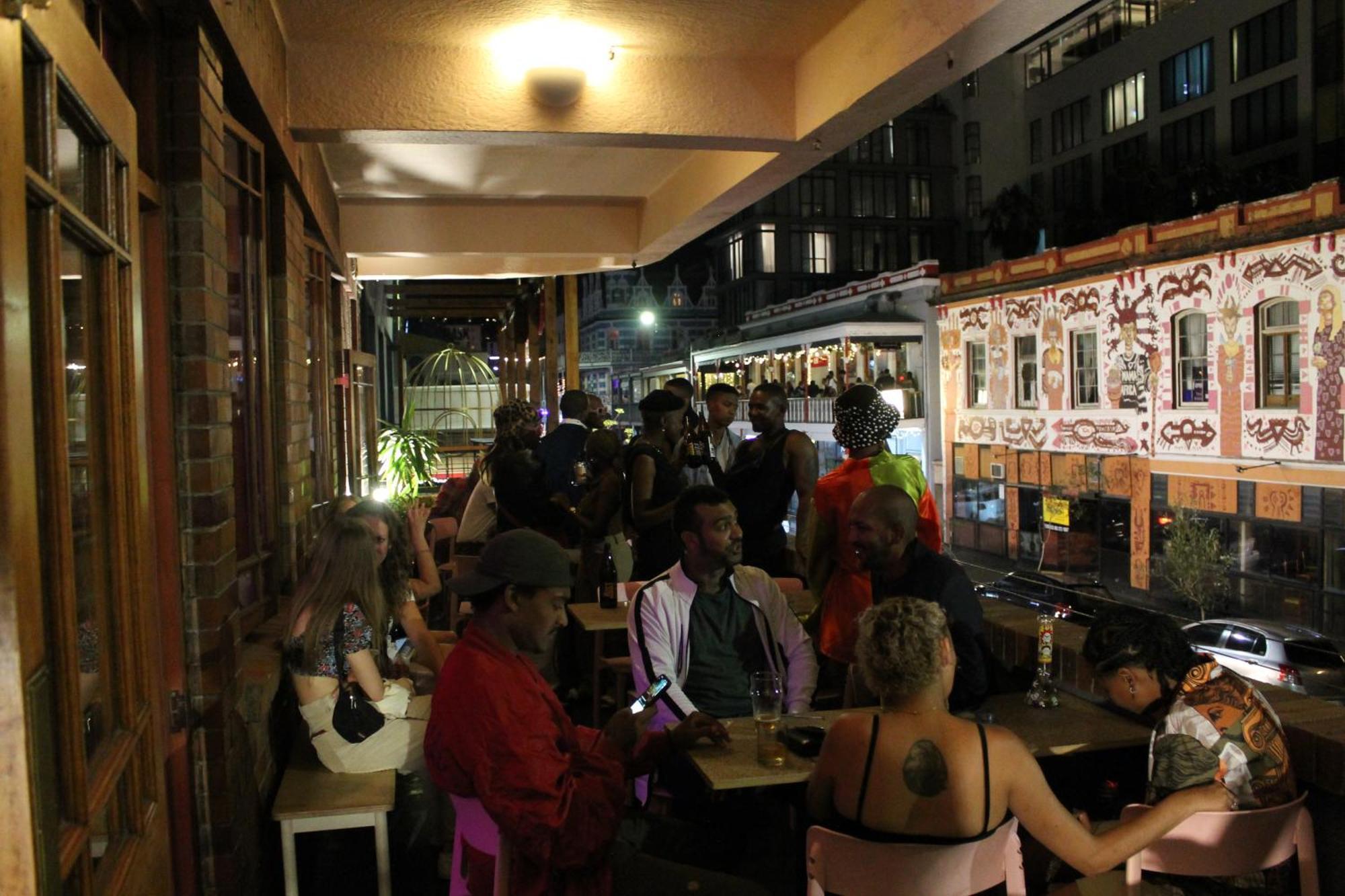 Long Street Backpackers (Adults Only) Hostel Кейптаун Екстериор снимка
